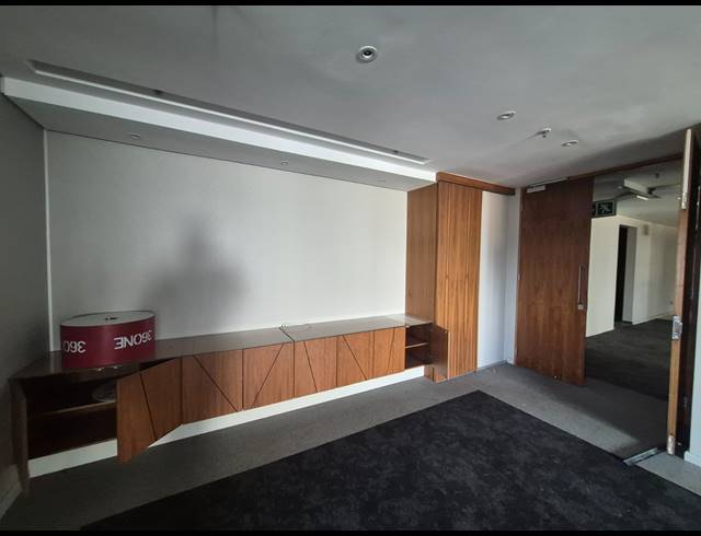 801M² OFFICE TO LET IN SANDTON CENTRAL